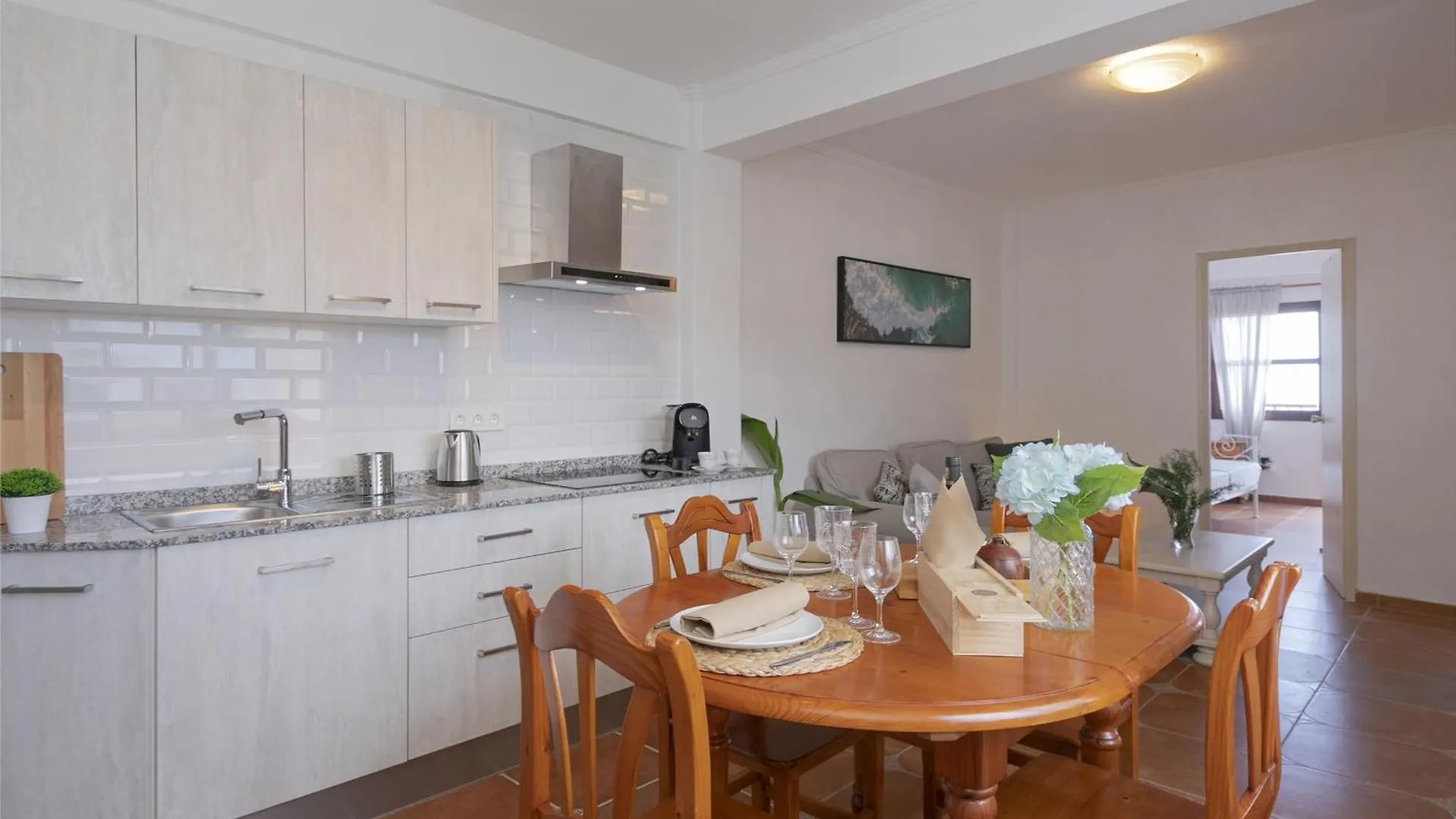 Rooftop View Escape - 1 Minute To Center And Fast Wi-Fi - Special Low Season Price For May And June 0*, Icod De Los Vinos Spain