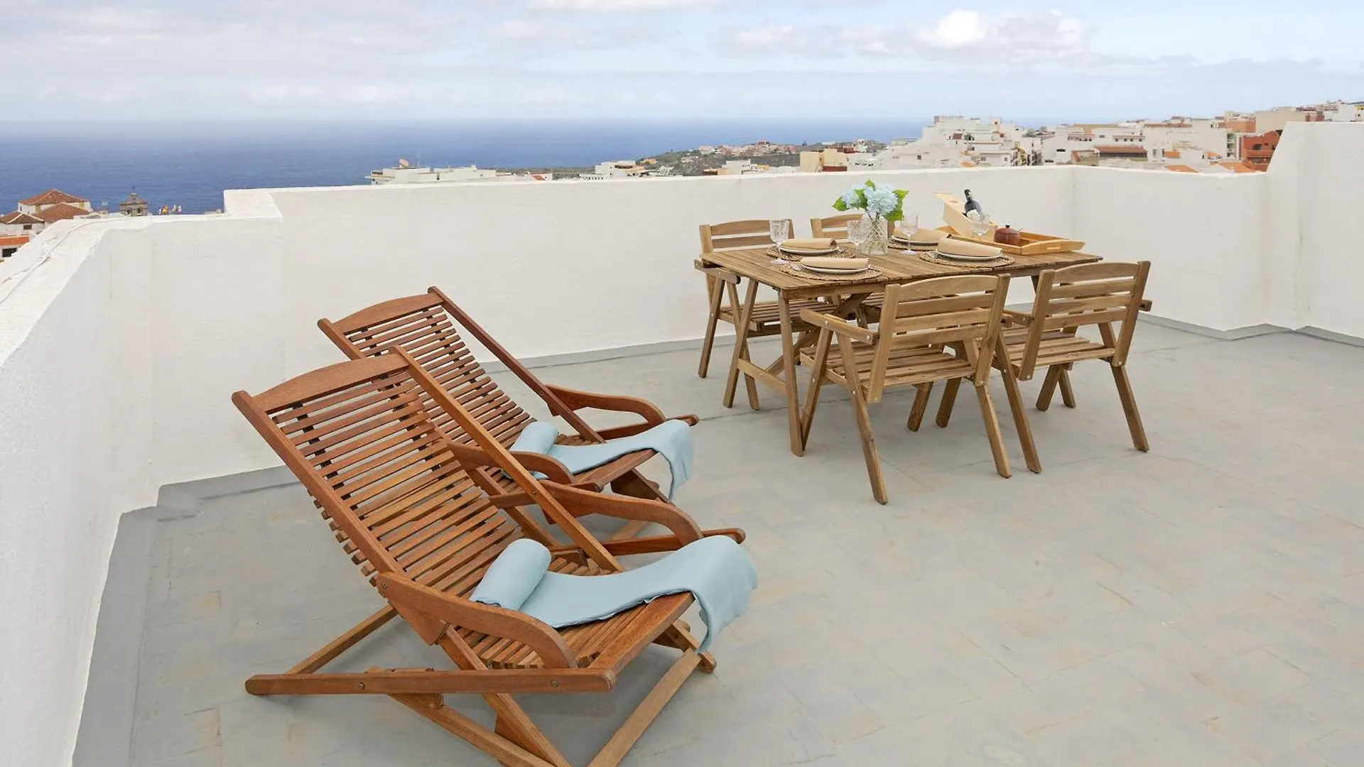 Rooftop View Escape - 1 Minute To Center And Fast Wi-Fi - Special Low Season Price For May And June